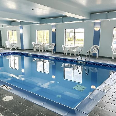 Comfort Inn & Suites Кембридж Экстерьер фото