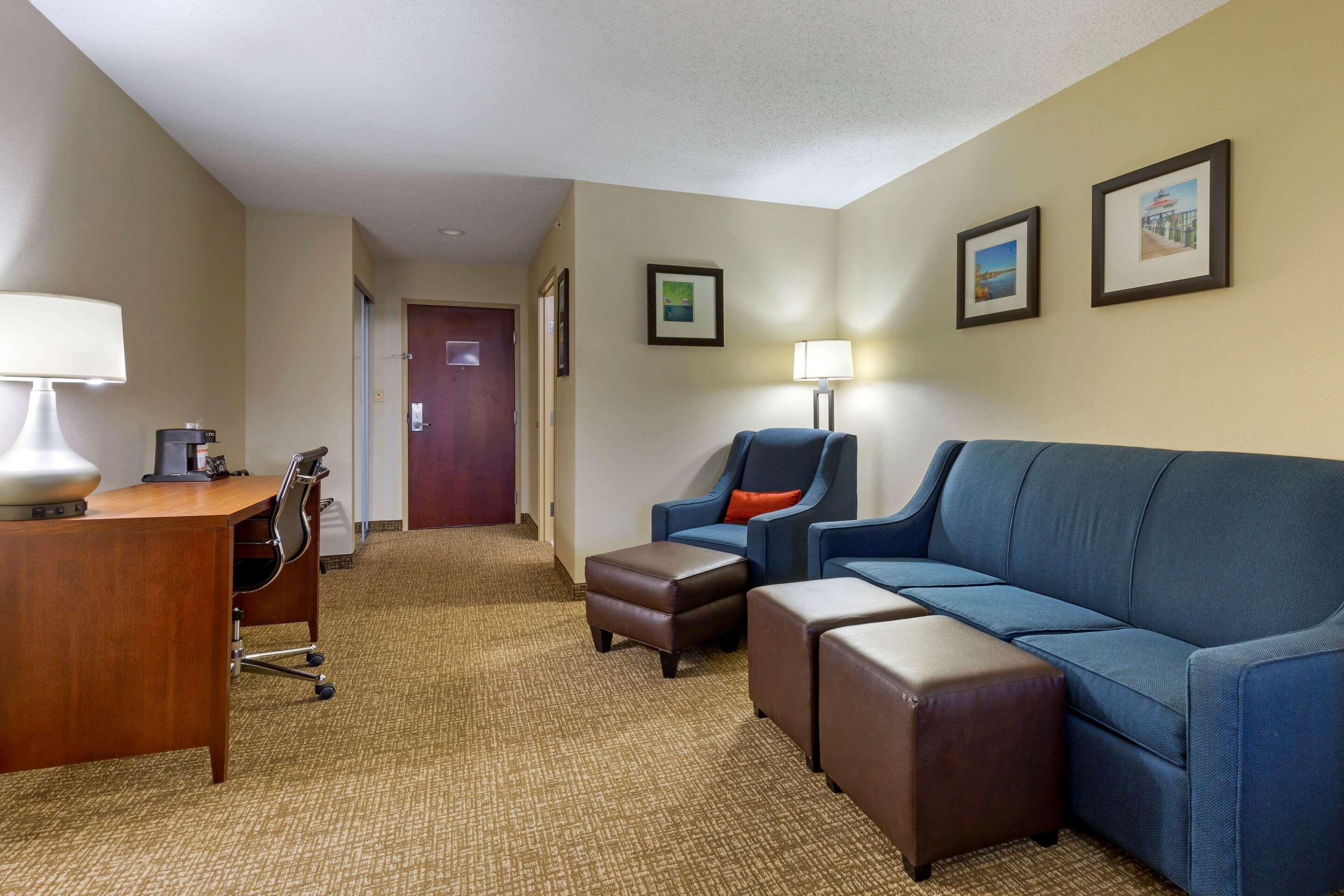 Comfort Inn & Suites Кембридж Экстерьер фото