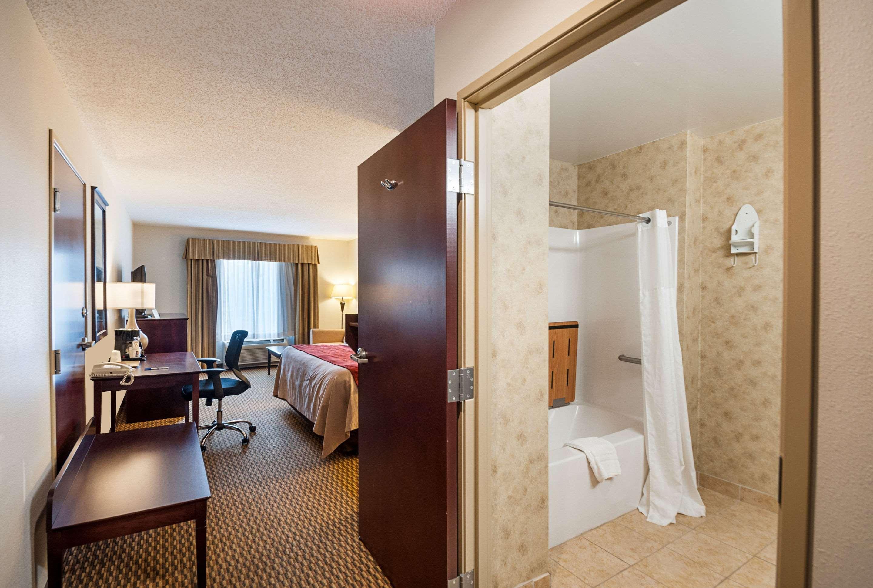 Comfort Inn & Suites Кембридж Экстерьер фото