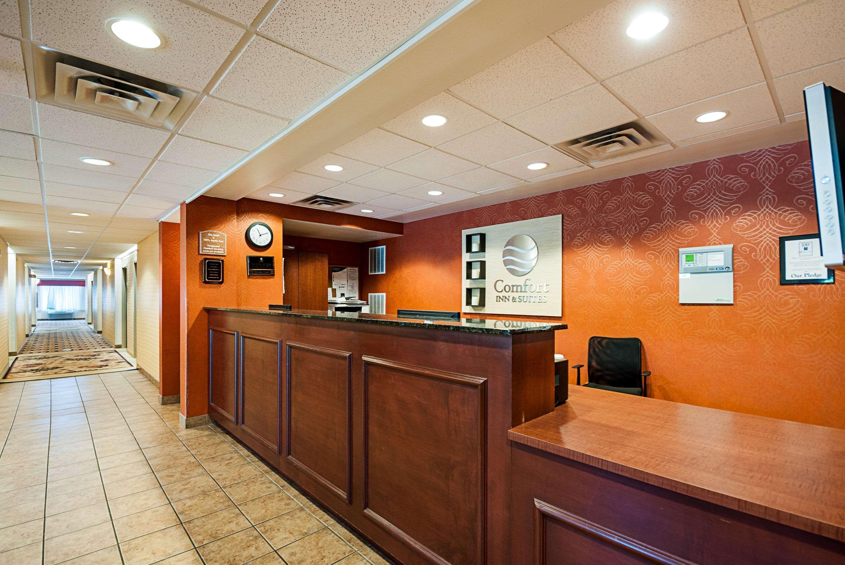 Comfort Inn & Suites Кембридж Экстерьер фото
