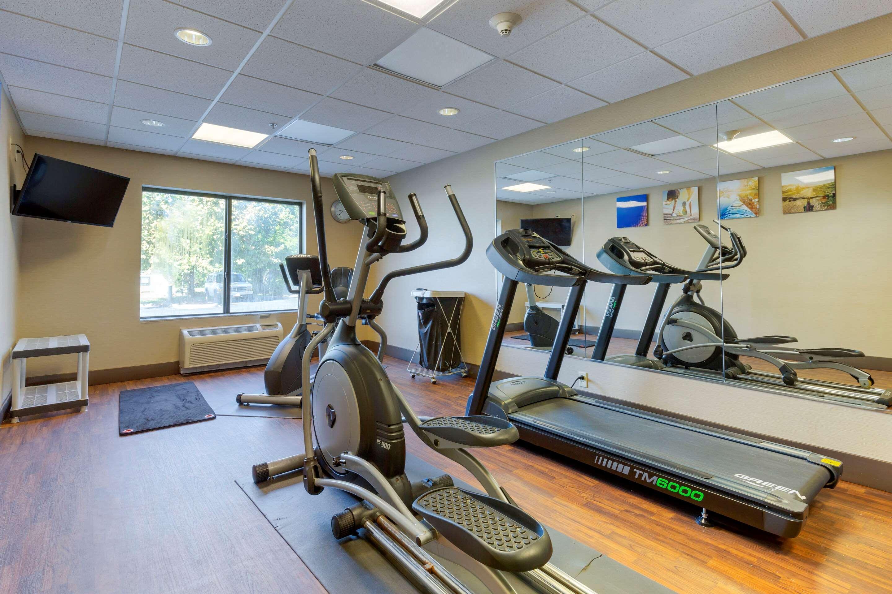Comfort Inn & Suites Кембридж Экстерьер фото