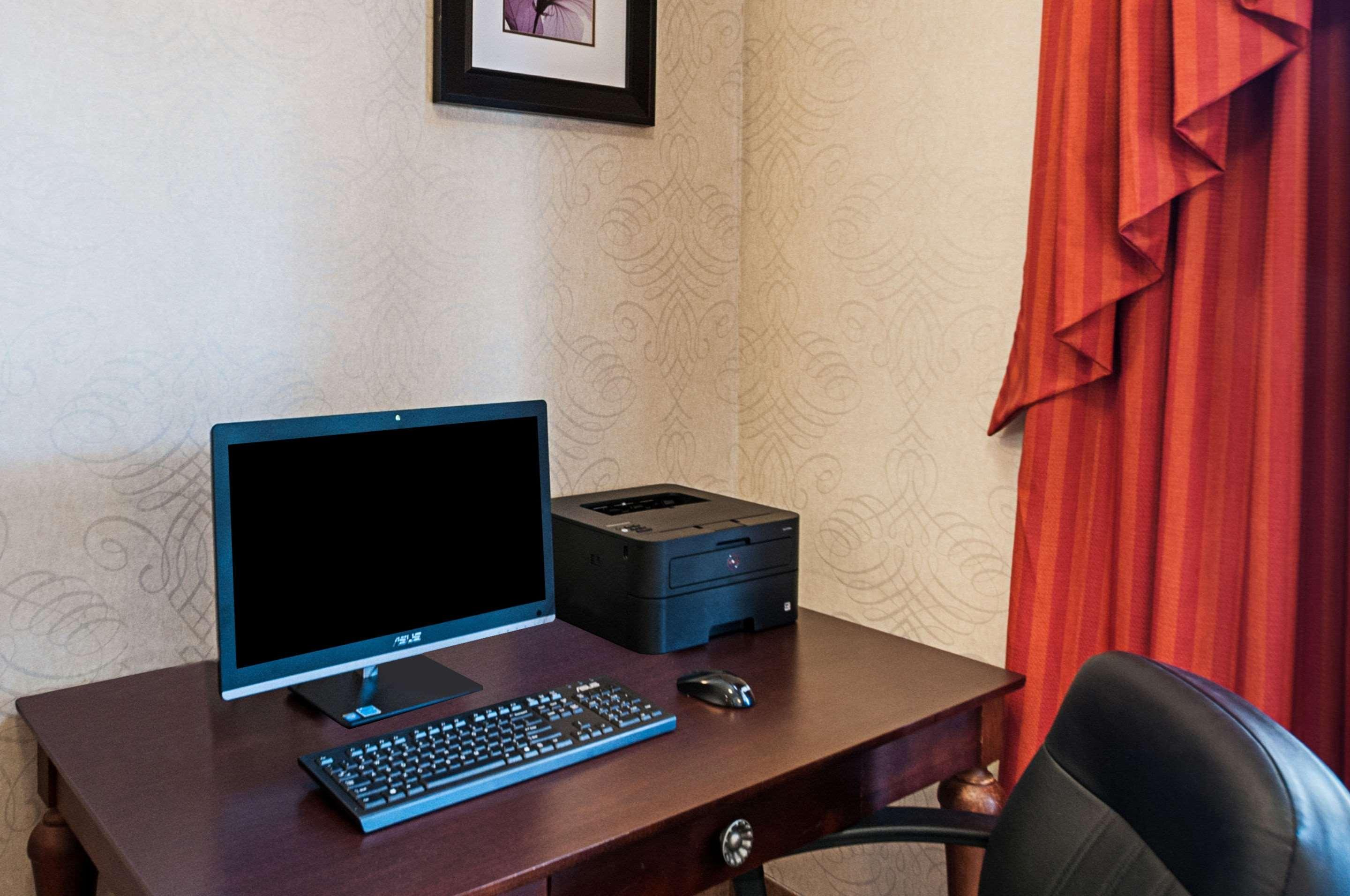 Comfort Inn & Suites Кембридж Экстерьер фото
